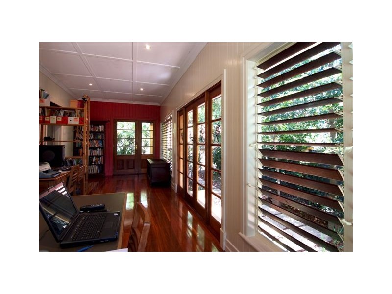 259 Lambert Road, Indooroopilly QLD 4068