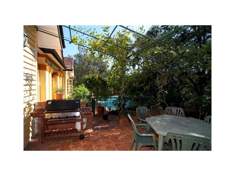 259 Lambert Road, Indooroopilly QLD 4068