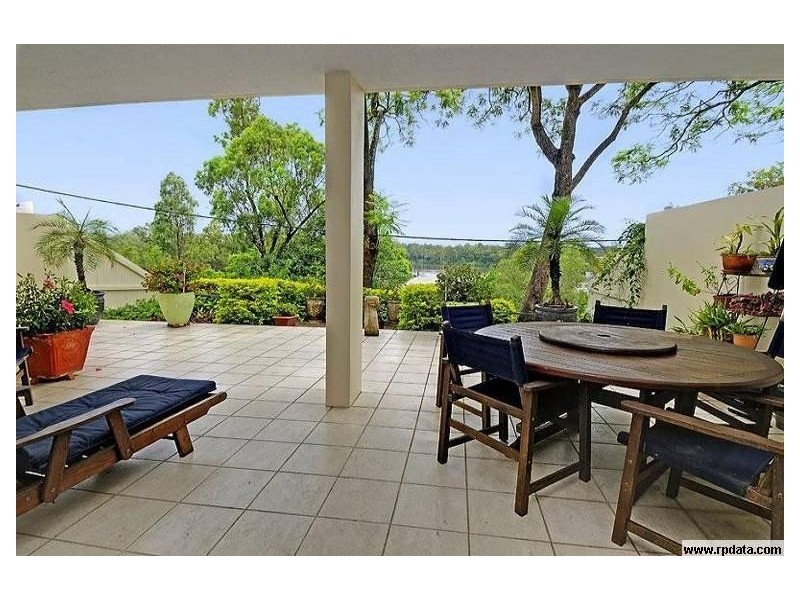 2/54 Foxton Street, Indooroopilly QLD 4068