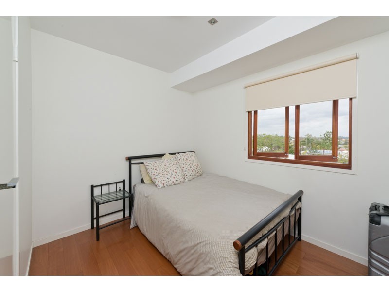 4/28 Central Avenue, Indooroopilly QLD 4068