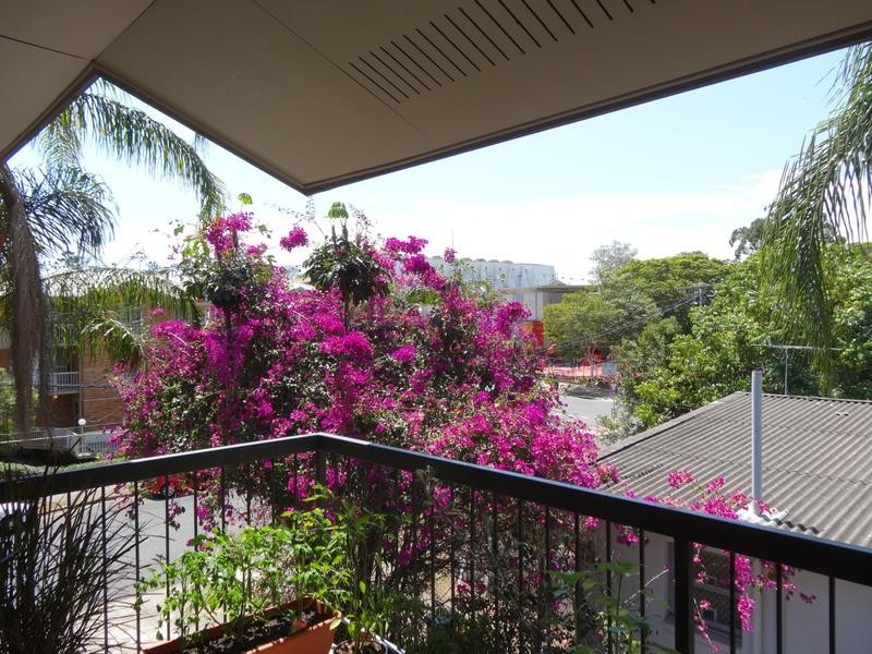 4/15 Cecil Street, Indooroopilly QLD 4068