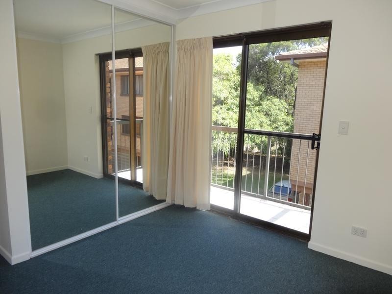 4/16 Foxton Street, Indooroopilly QLD 4068