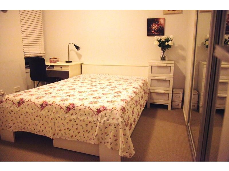 8/51 Lambert Road, Indooroopilly QLD 4068