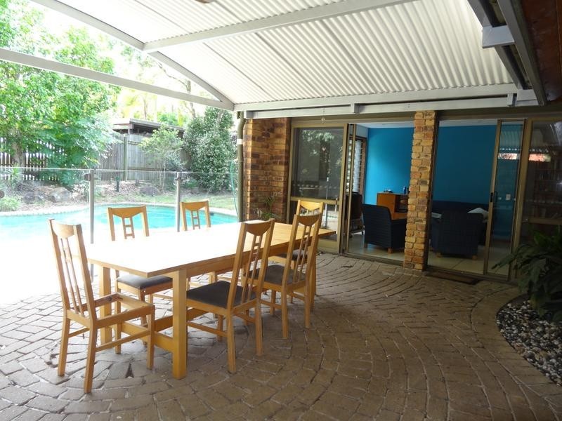 10 Valleybrook Street, Kenmore Hills QLD 4069