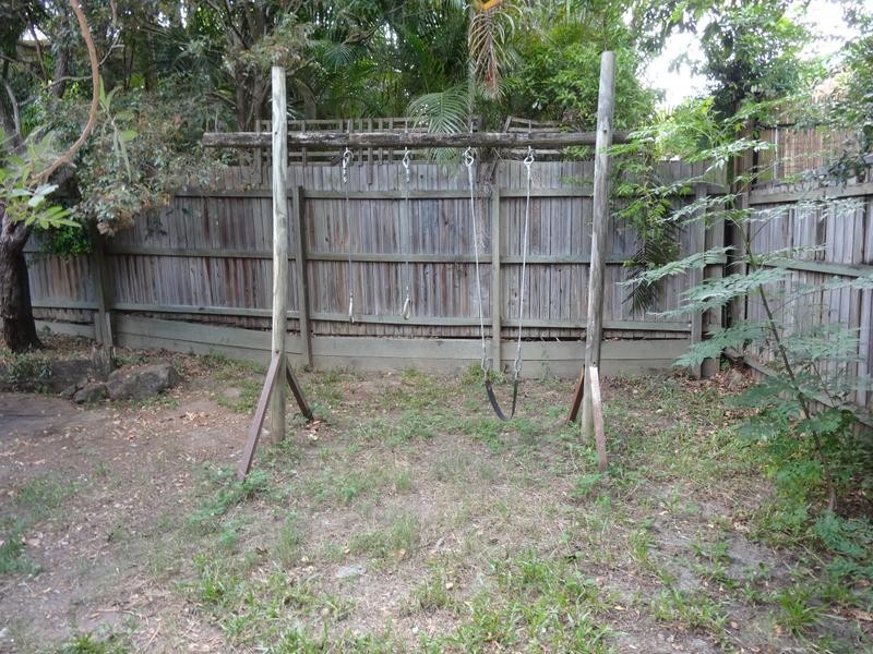 10 Valleybrook Street, Kenmore Hills QLD 4069