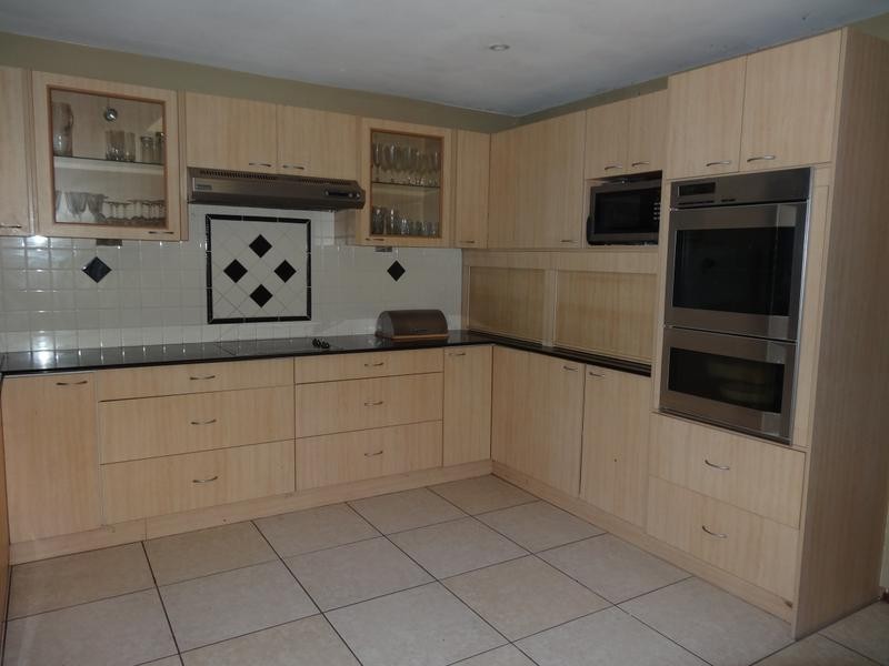 10 Valleybrook Street, Kenmore Hills QLD 4069