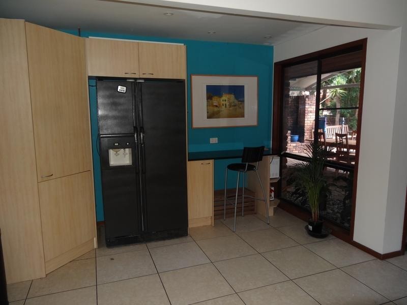 10 Valleybrook Street, Kenmore Hills QLD 4069