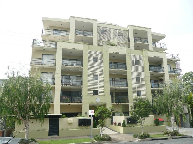 24/11 Grosvenor Road, Indooroopilly QLD 4068