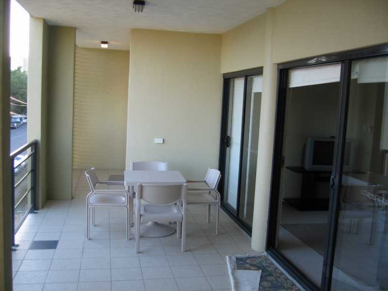 24/11 Grosvenor Road, Indooroopilly QLD 4068