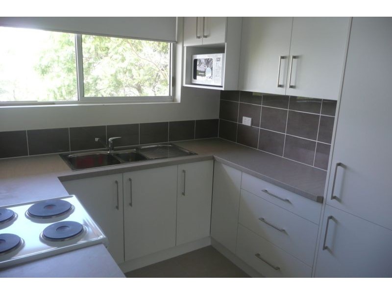 8/53 Clarence Road, Indooroopilly QLD 4068