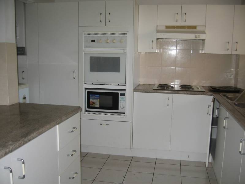 5/111 Central Avenue, Indooroopilly QLD 4068