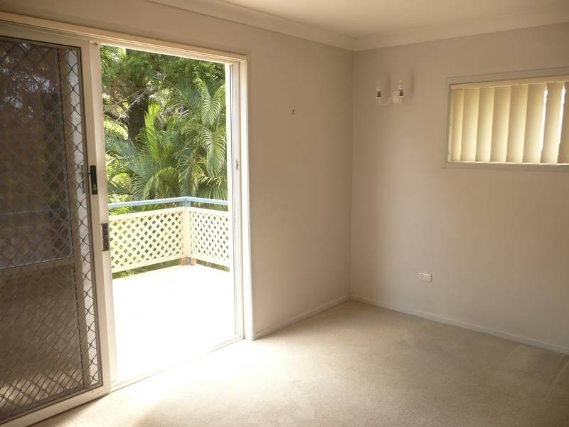4/126 Clarence Road, Indooroopilly QLD 4068