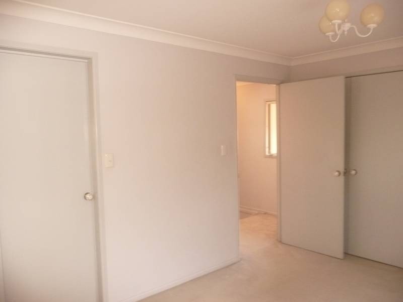 4/126 Clarence Road, Indooroopilly QLD 4068