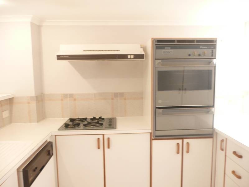 4/126 Clarence Road, Indooroopilly QLD 4068
