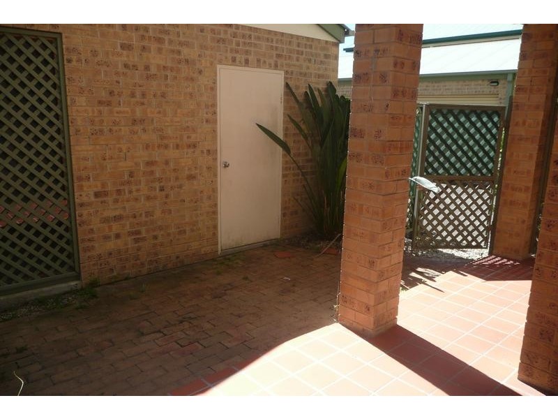 2/72 Waverley Road, Taringa QLD 4068