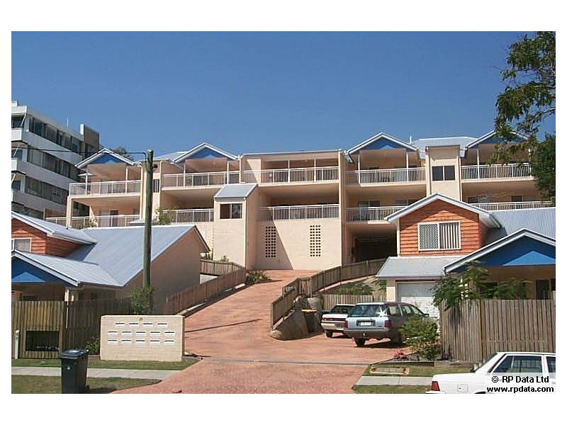 2/20 Underhill Avenue, Indooroopilly QLD 4068