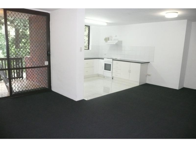 2/26 Rylatt Street, Indooroopilly QLD 4068