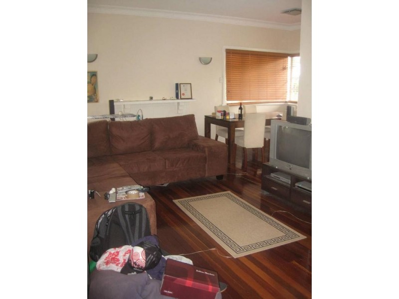 35 Taringa Parade, Indooroopilly QLD 4068