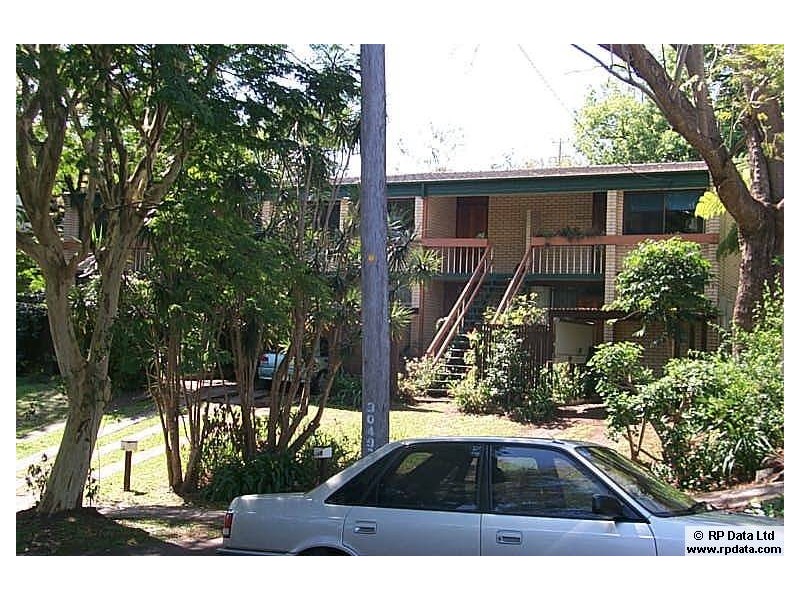 2/15 Priory Street, Indooroopilly QLD 4068