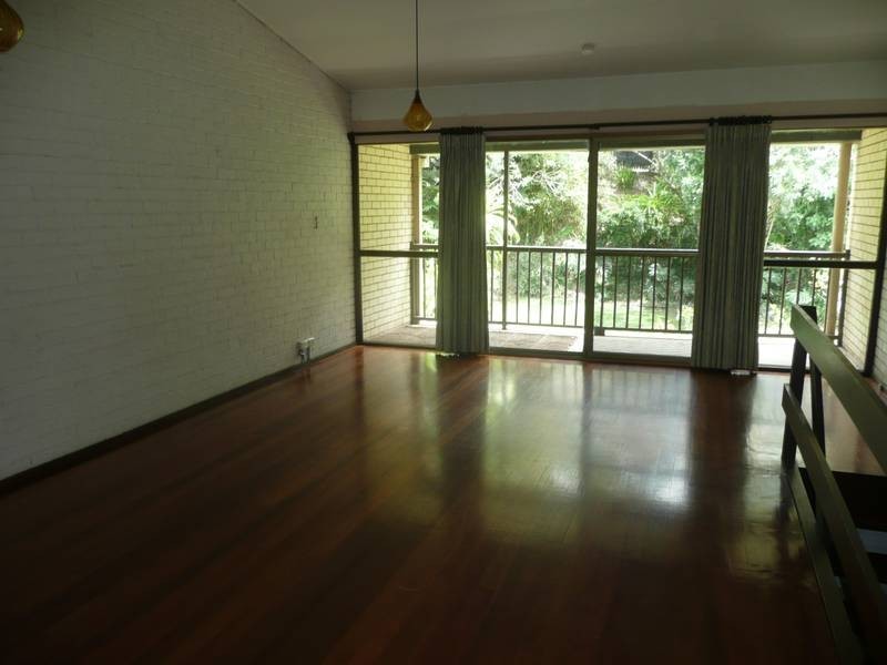 2/15 Priory Street, Indooroopilly QLD 4068