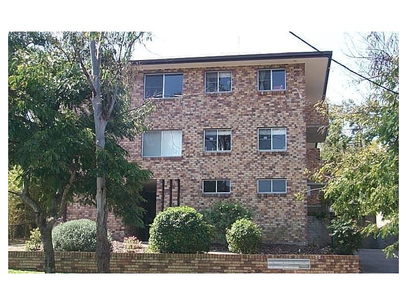 2/44 Underhill Avenue, Indooroopilly QLD 4068