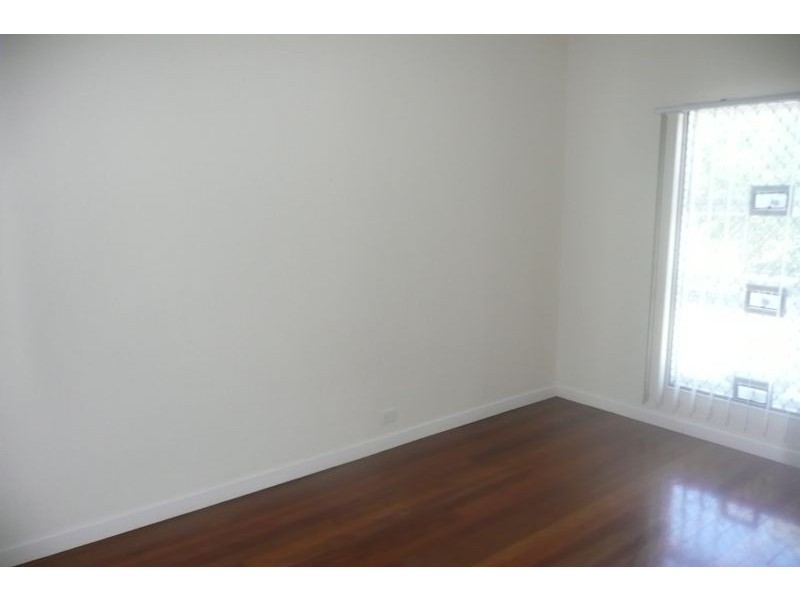 2/109 Central Avenue, Indooroopilly QLD 4068