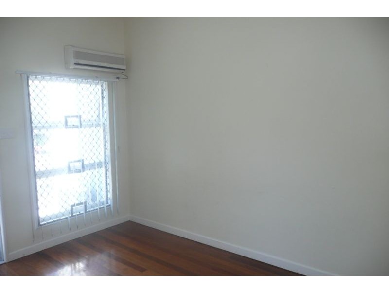 2/109 Central Avenue, Indooroopilly QLD 4068