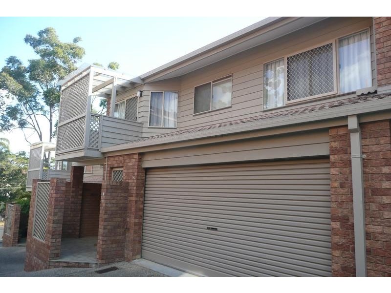 2/42 Newcross Street, Indooroopilly QLD 4068