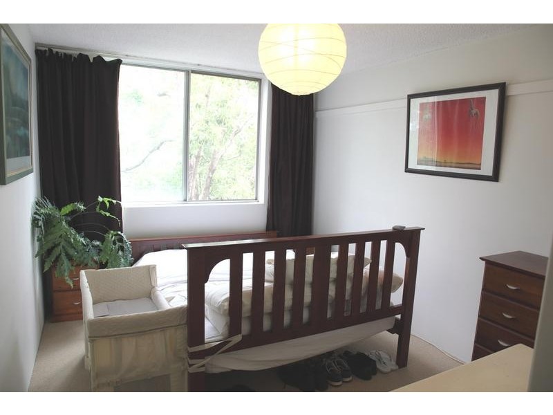 9/125 Clarence Road, Indooroopilly QLD 4068