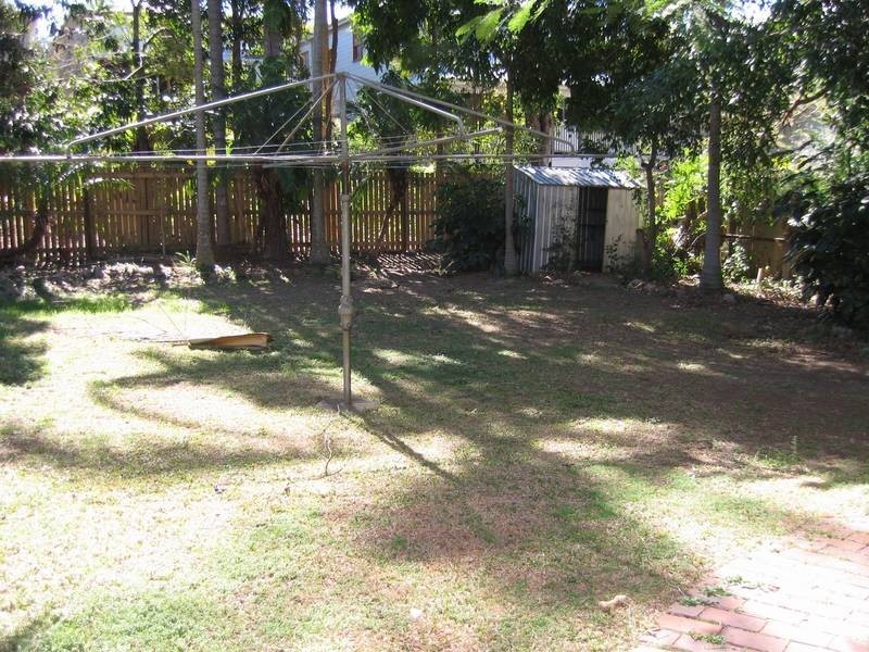 35 Disraeli Street, Indooroopilly QLD 4068