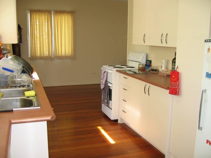 35 Disraeli Street, Indooroopilly QLD 4068