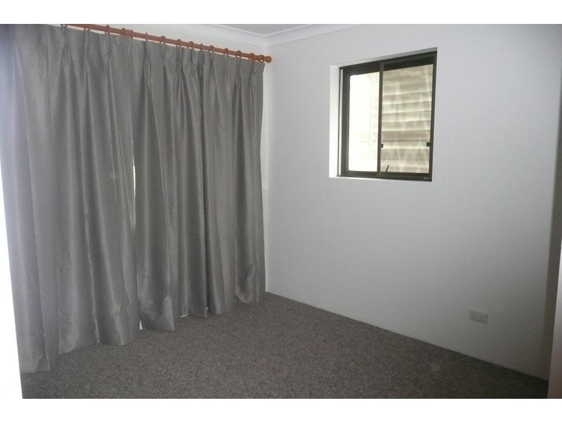 4/28 Warren Street, St Lucia QLD 4067