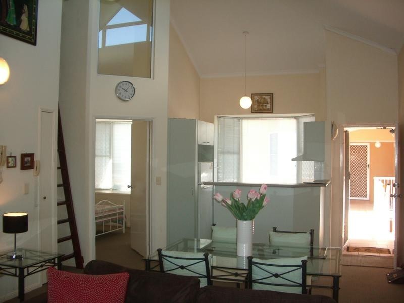 17/16-22 York Street, Indooroopilly QLD 4068