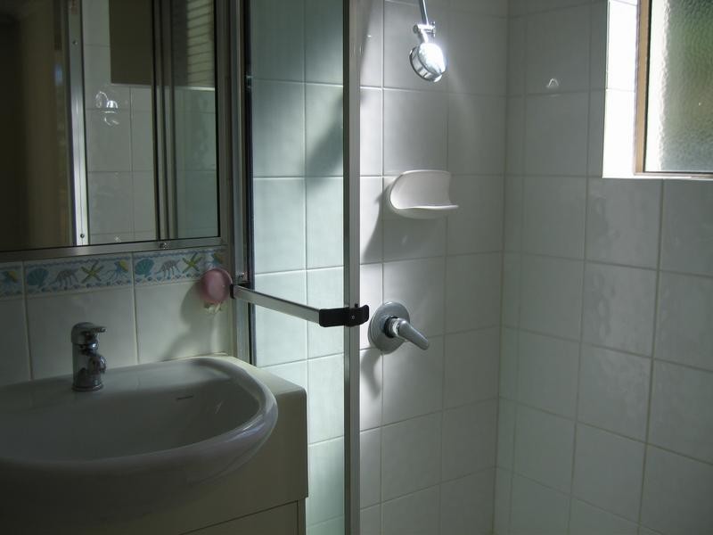 2/77 Fairley Street, Indooroopilly QLD 4068