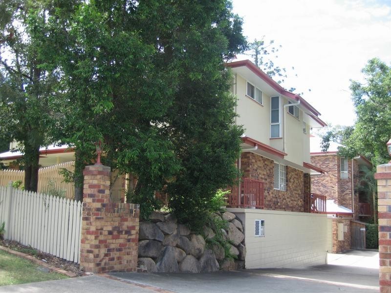 6/130 Central Avenue, Indooroopilly QLD 4068