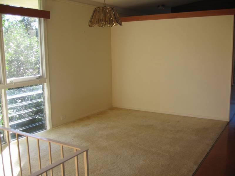 110 Sunset Road, Kenmore QLD 4069