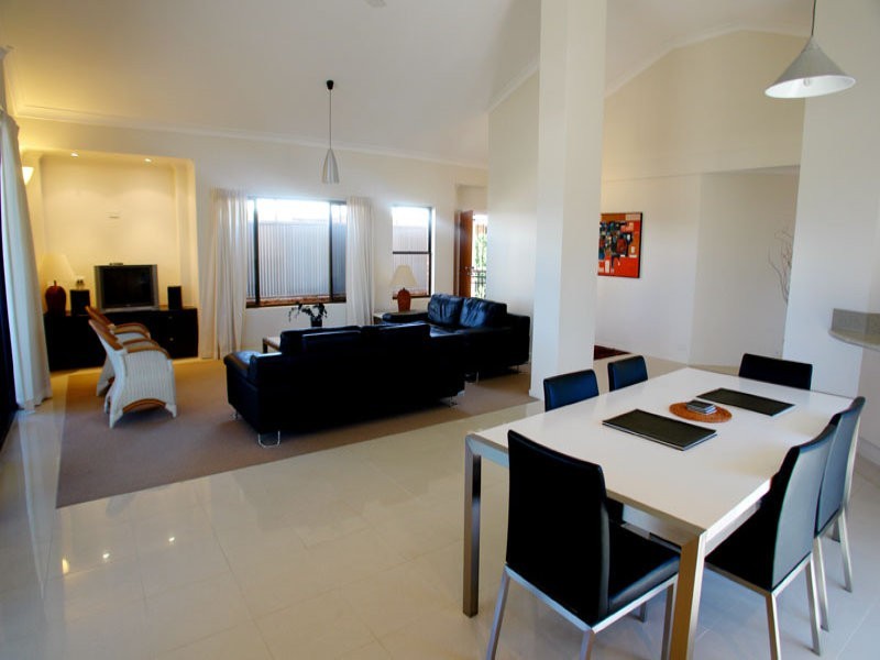 7/15 Riverview Terrace, Indooroopilly QLD 4068