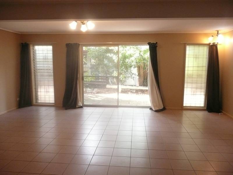 105 Burbong Street, Chapel Hill QLD 4069