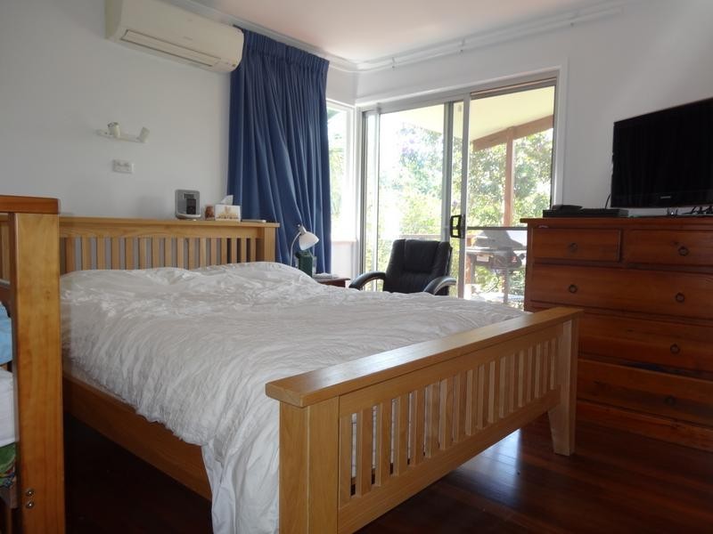 36 Currong Street, Kenmore QLD 4069