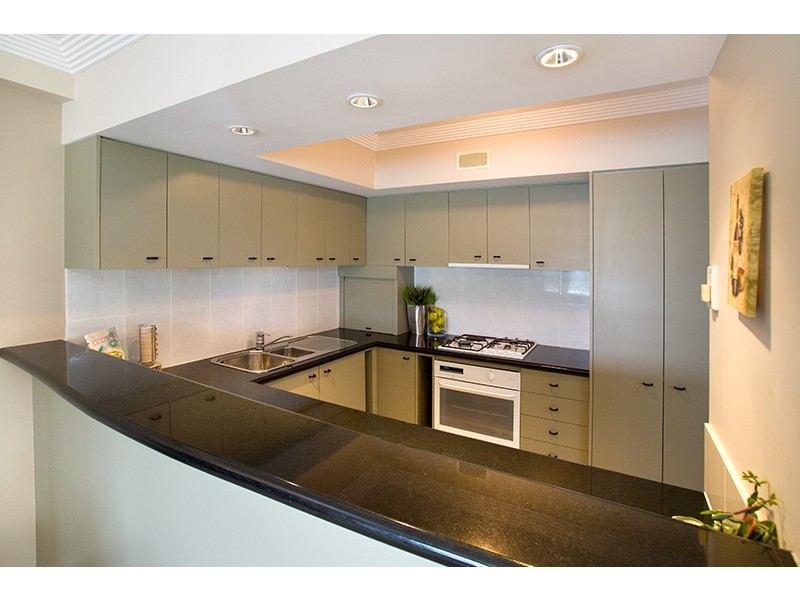 2/172 Macquarie Street, St Lucia QLD 4067