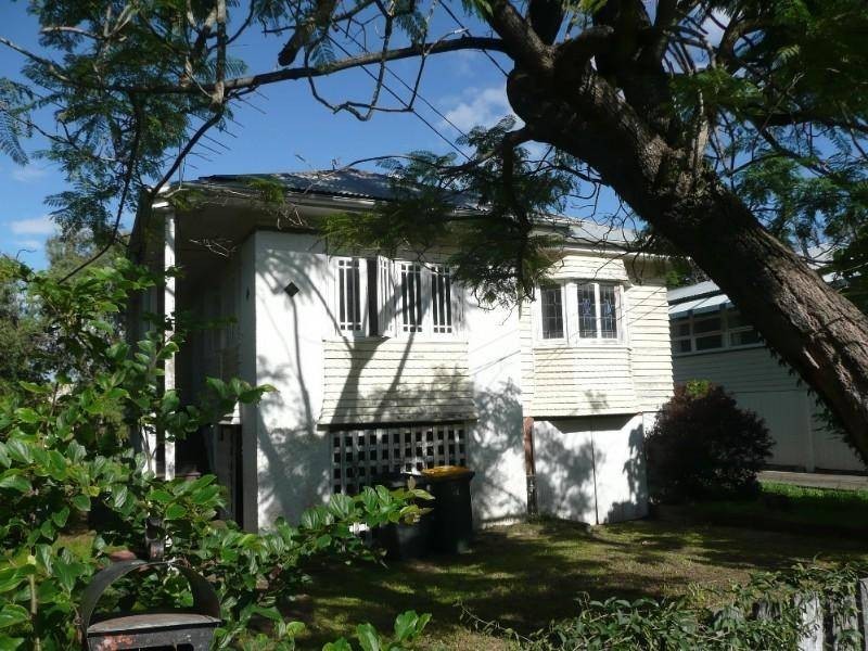 8 Adsett Street, Taringa QLD 4068