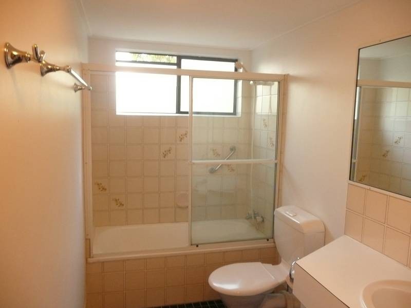 7/123 Central Avenue, Indooroopilly QLD 4068