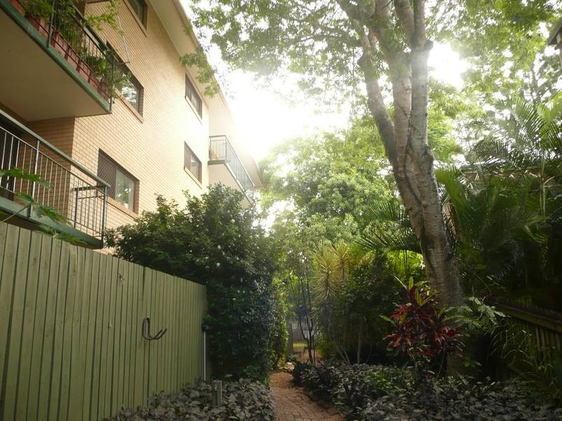7/123 Central Avenue, Indooroopilly QLD 4068