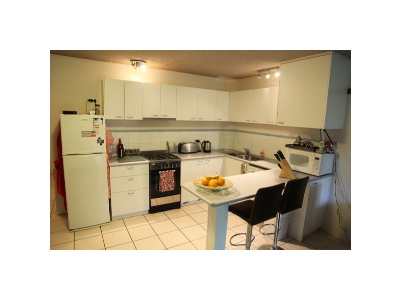 5/125 Clarence Road, Indooroopilly QLD 4068