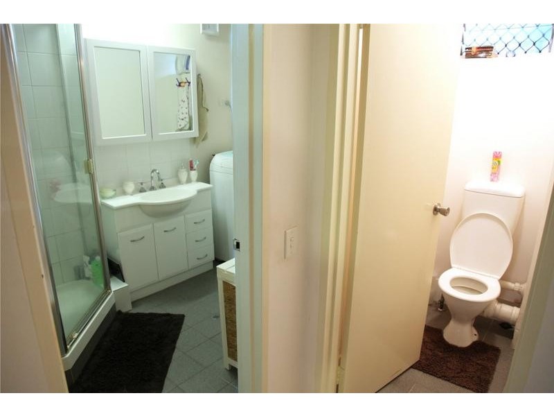 5/125 Clarence Road, Indooroopilly QLD 4068