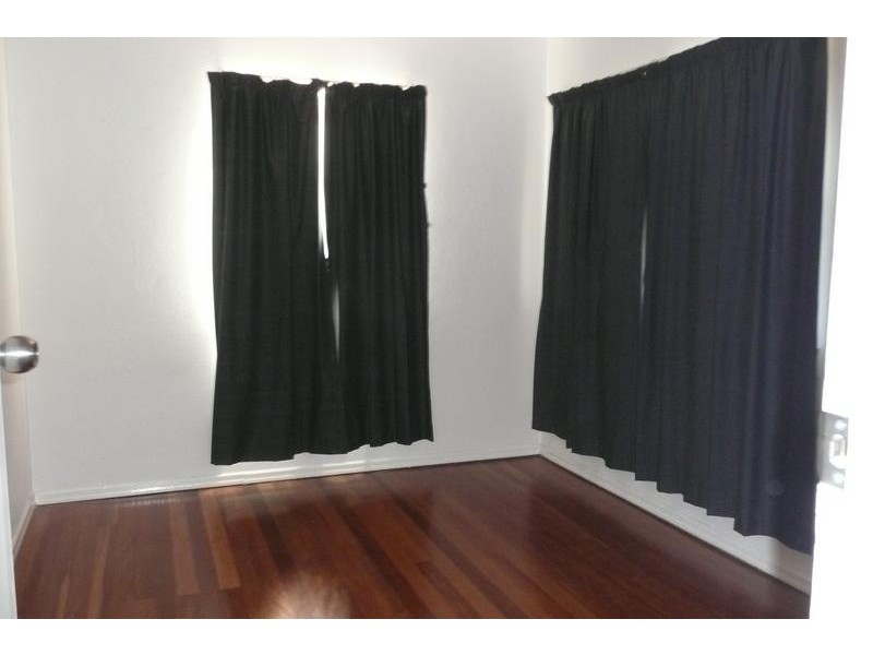 11 Usher Street, Indooroopilly QLD 4068