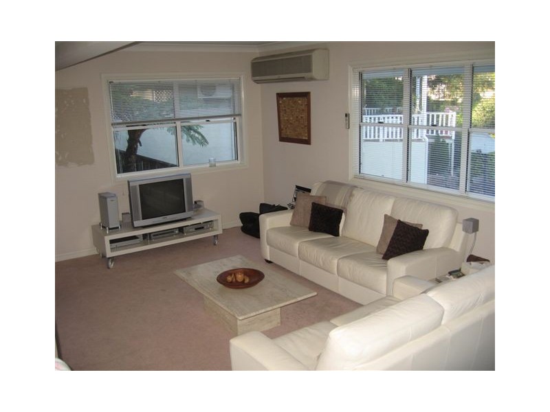 2 Aaron Place, Indooroopilly QLD 4068