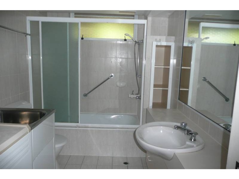 3/56 Woodstock Street, Toowong QLD 4066