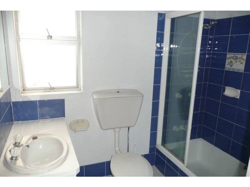 4/149 Clarence Road, Indooroopilly QLD 4068