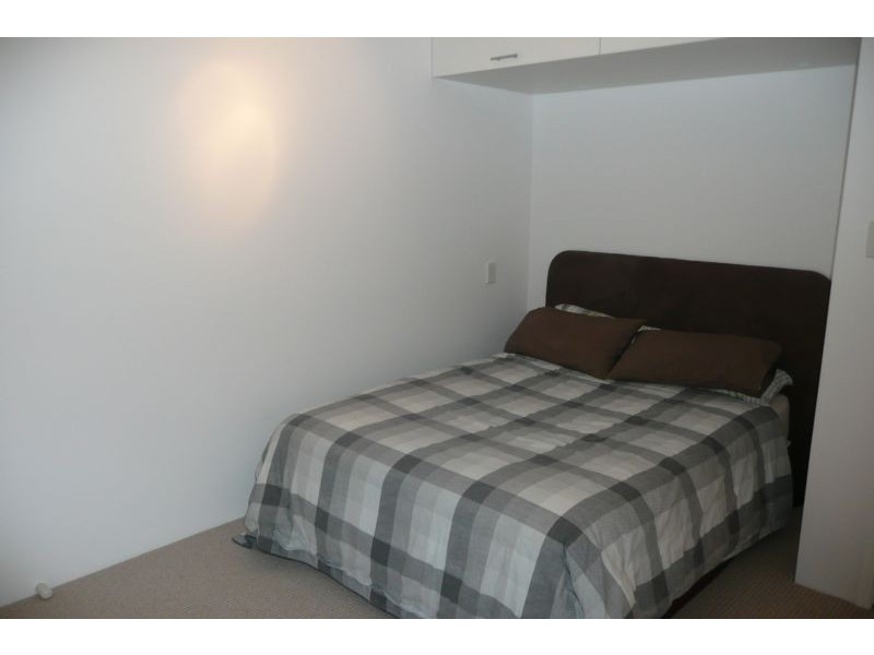 3/130 Central Avenue, Indooroopilly QLD 4068